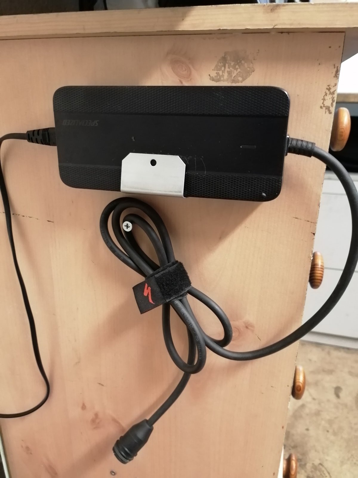 Specialized levo 12v store charger