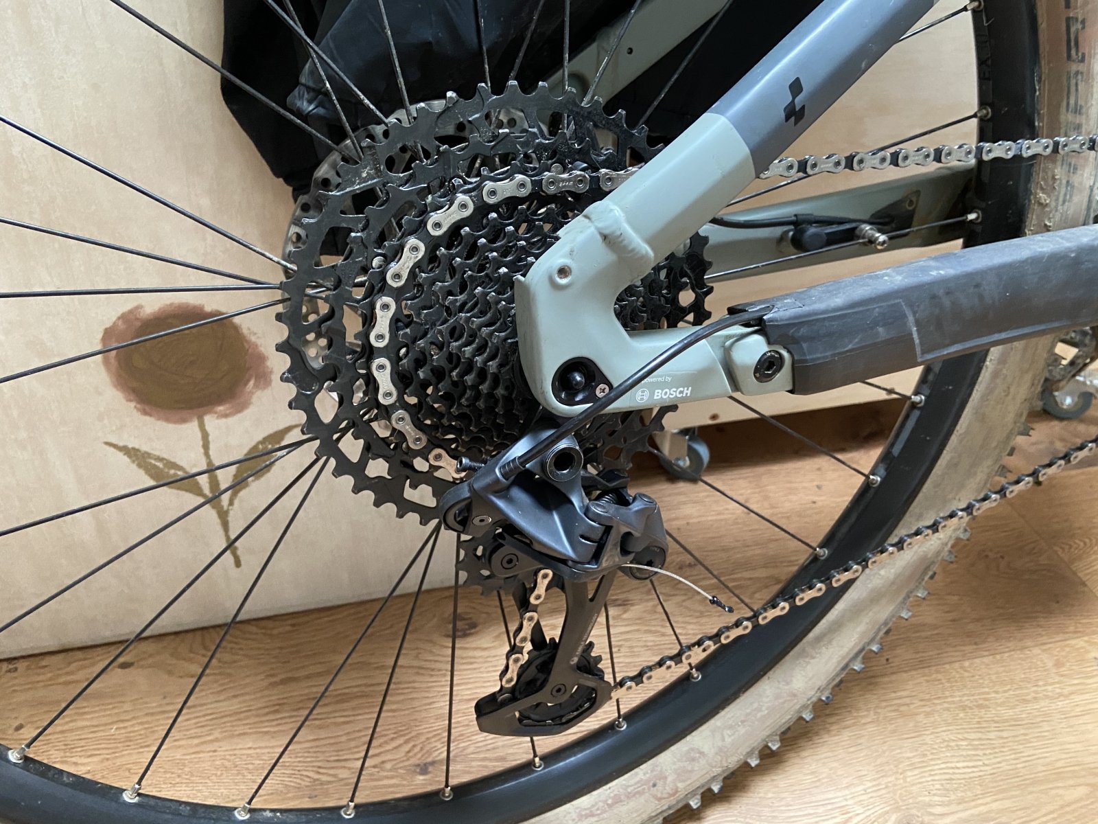 Rear derailleur outlet skipping middle gears