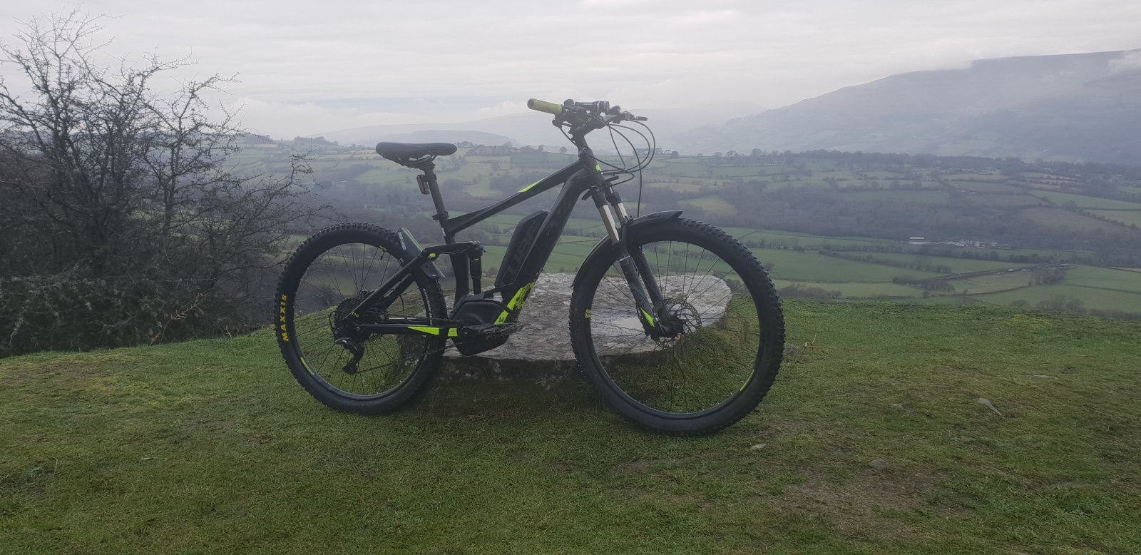 bike over hafod.jpg