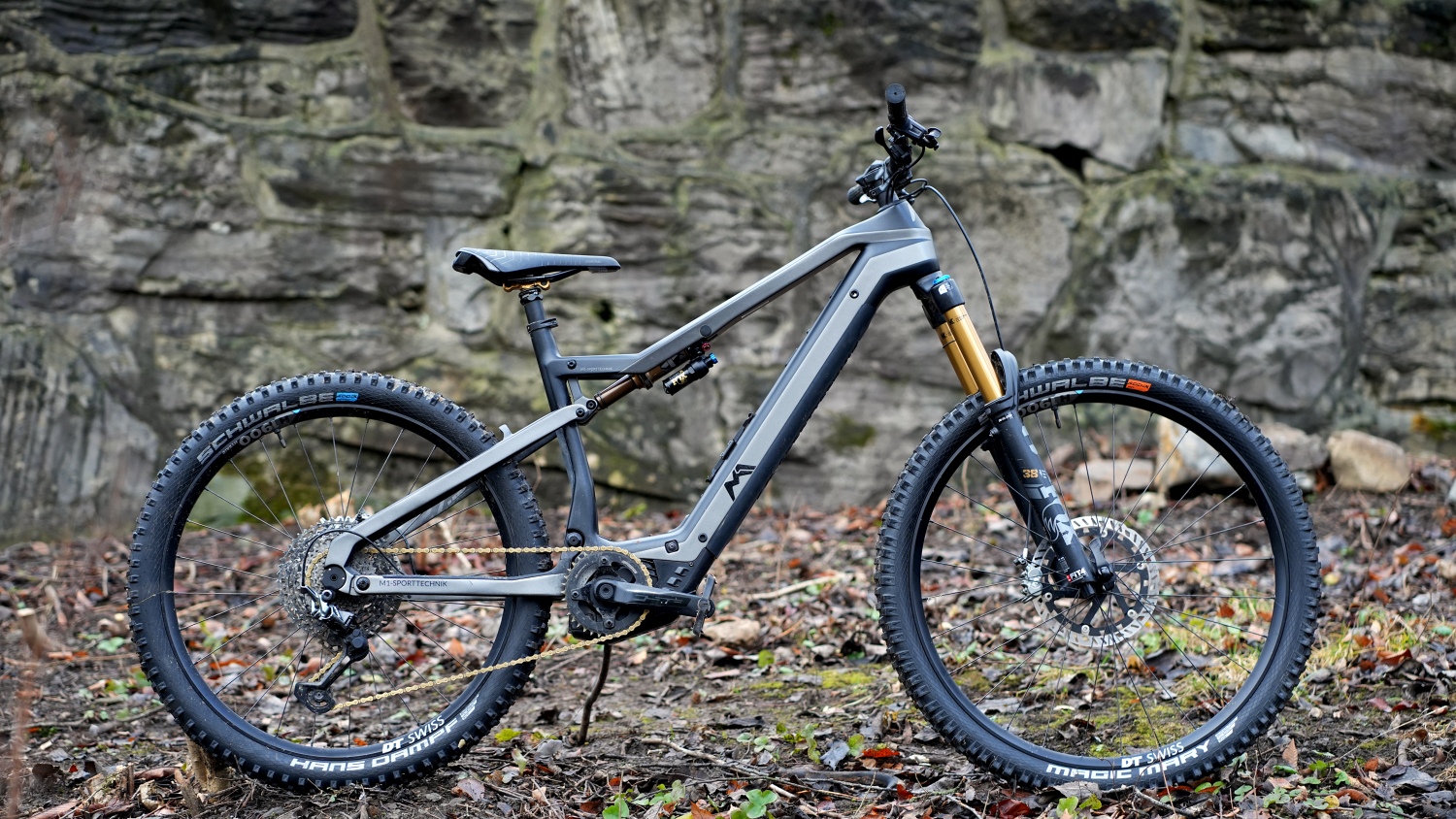 For the most part, M1 emtbs have 29er wheels up front and 27.5 at the back.