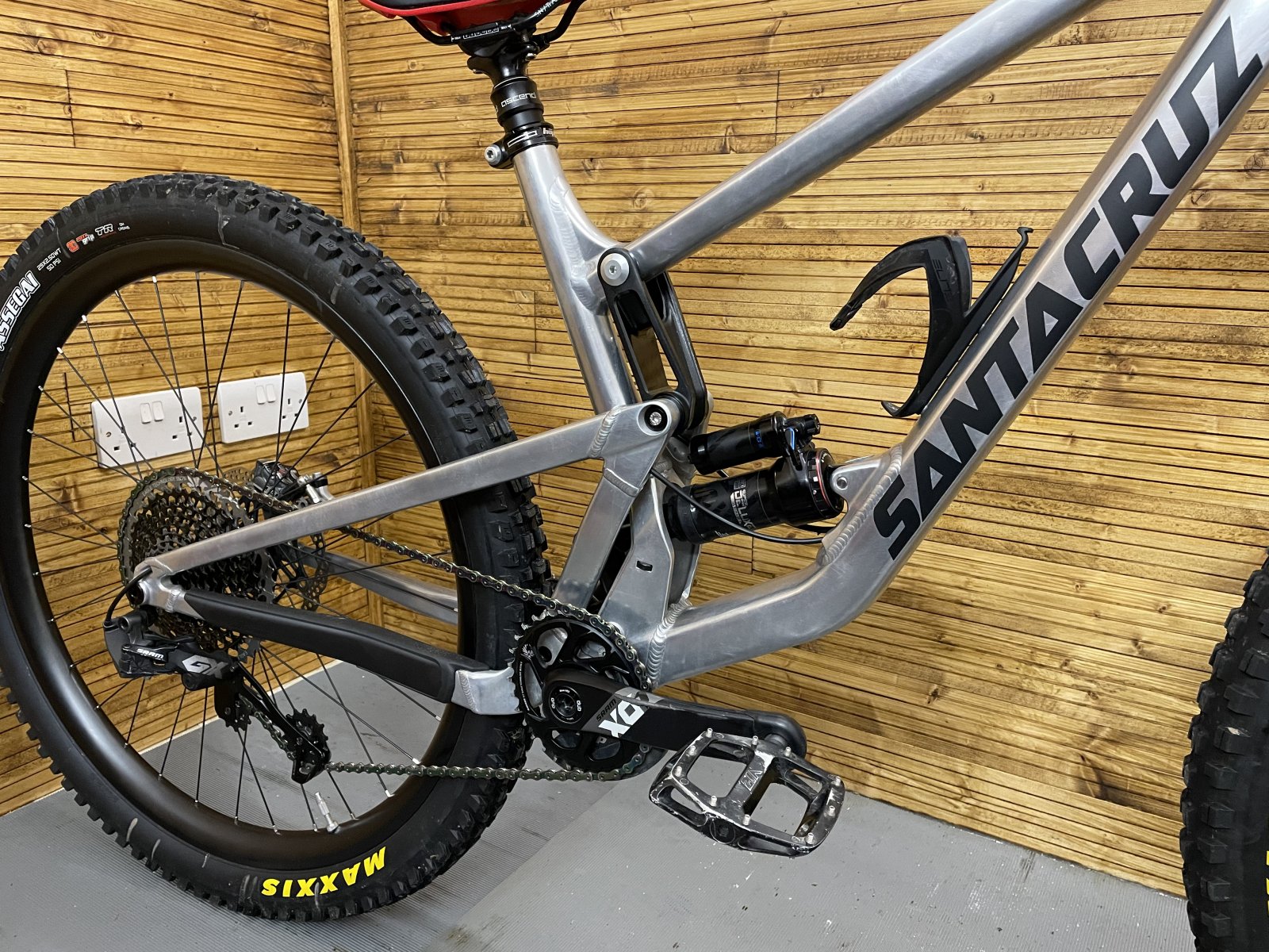 Sold 2020 Santa Cruz Hightower v2 4500 EMTB Forums