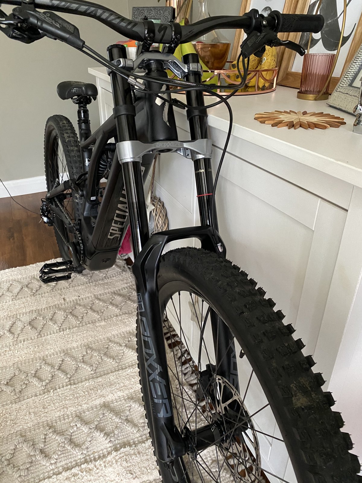 For Sale (BIKE) - 2020 RockShox Boxxer Select RC, 27.5, DebonAir