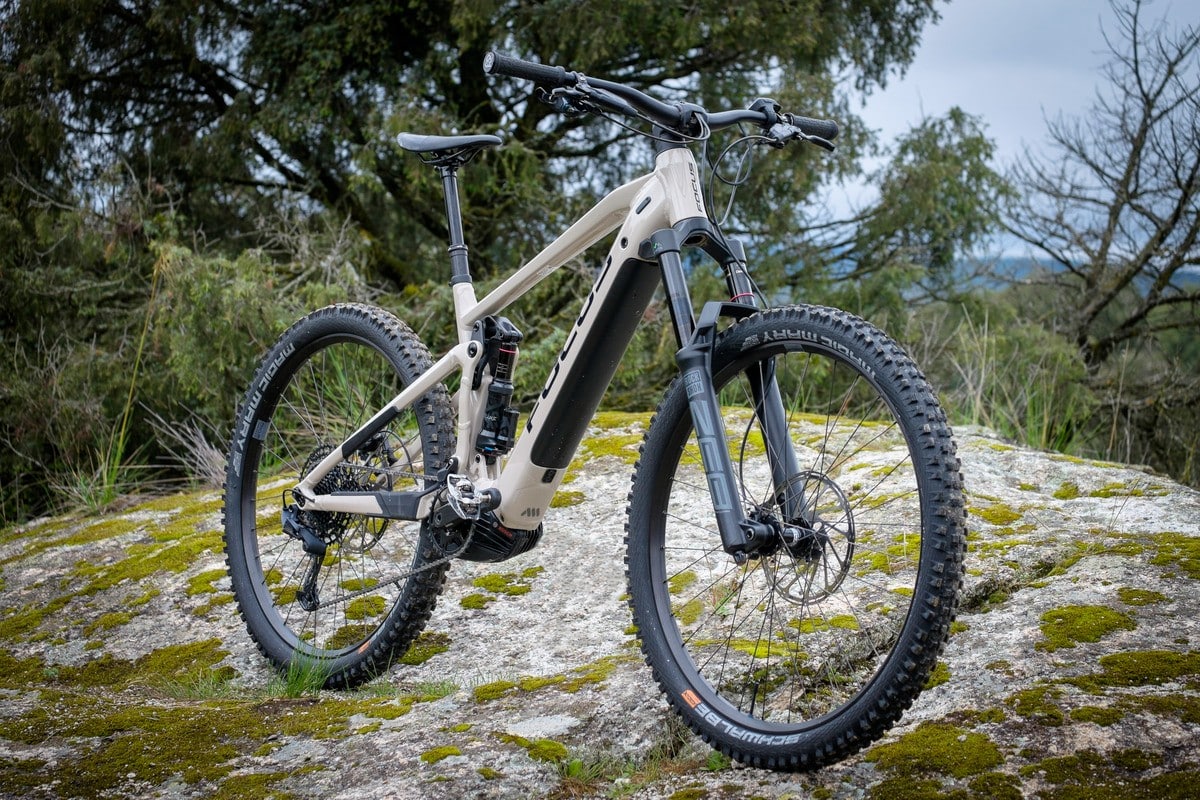 Focus-sam2-68-e-mtb.jpeg