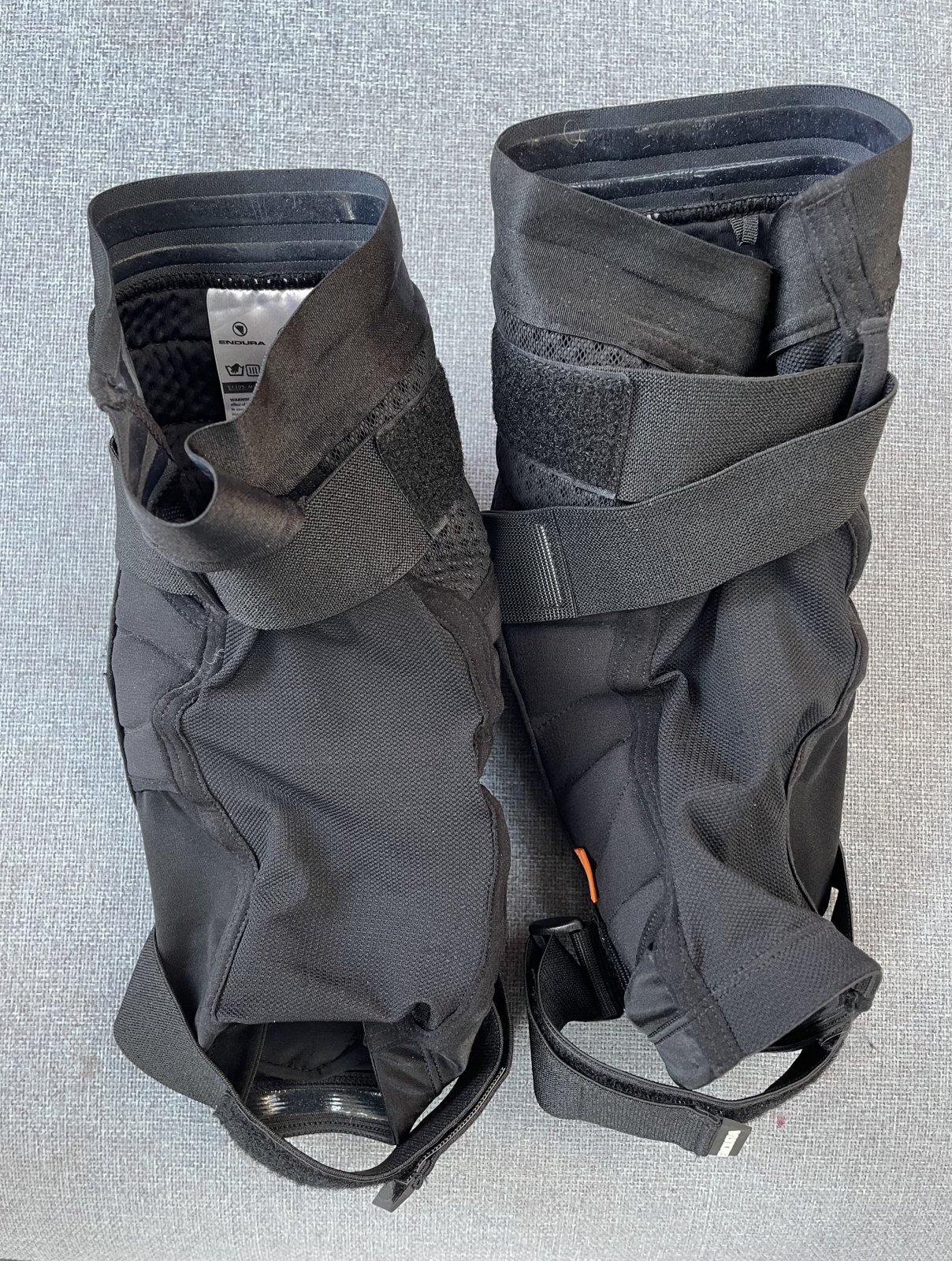 For Sale (PARTS) - 2022 Endura MT500 Hardshell D30 Knee Pads M/L: £60 ...