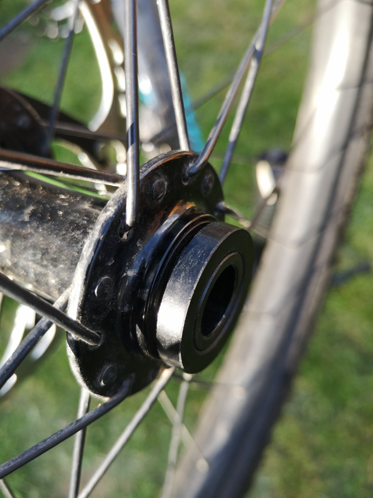 bike wheel hub loose