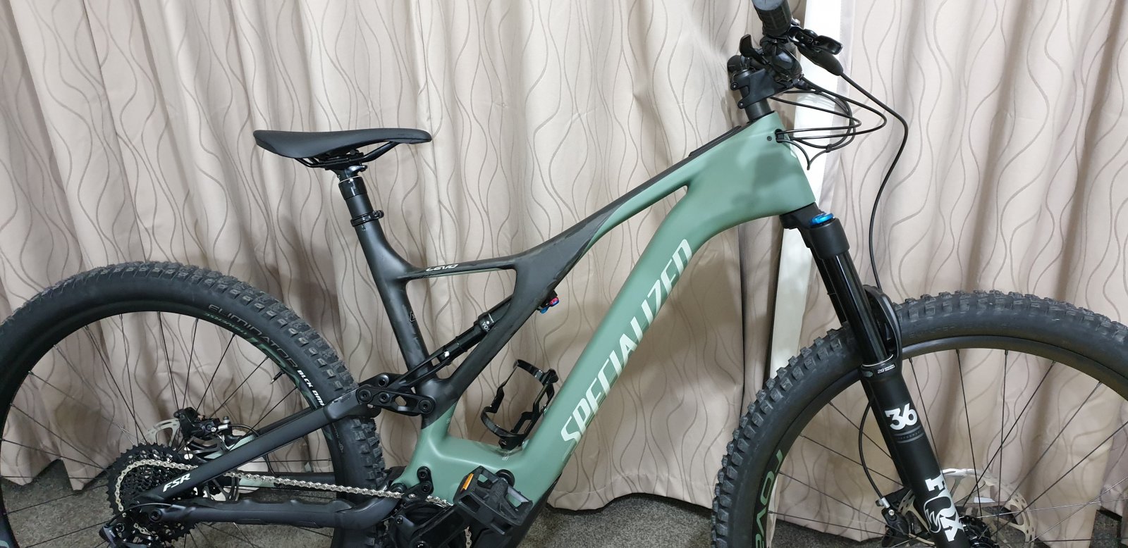 specialized turbo levo expert 2020