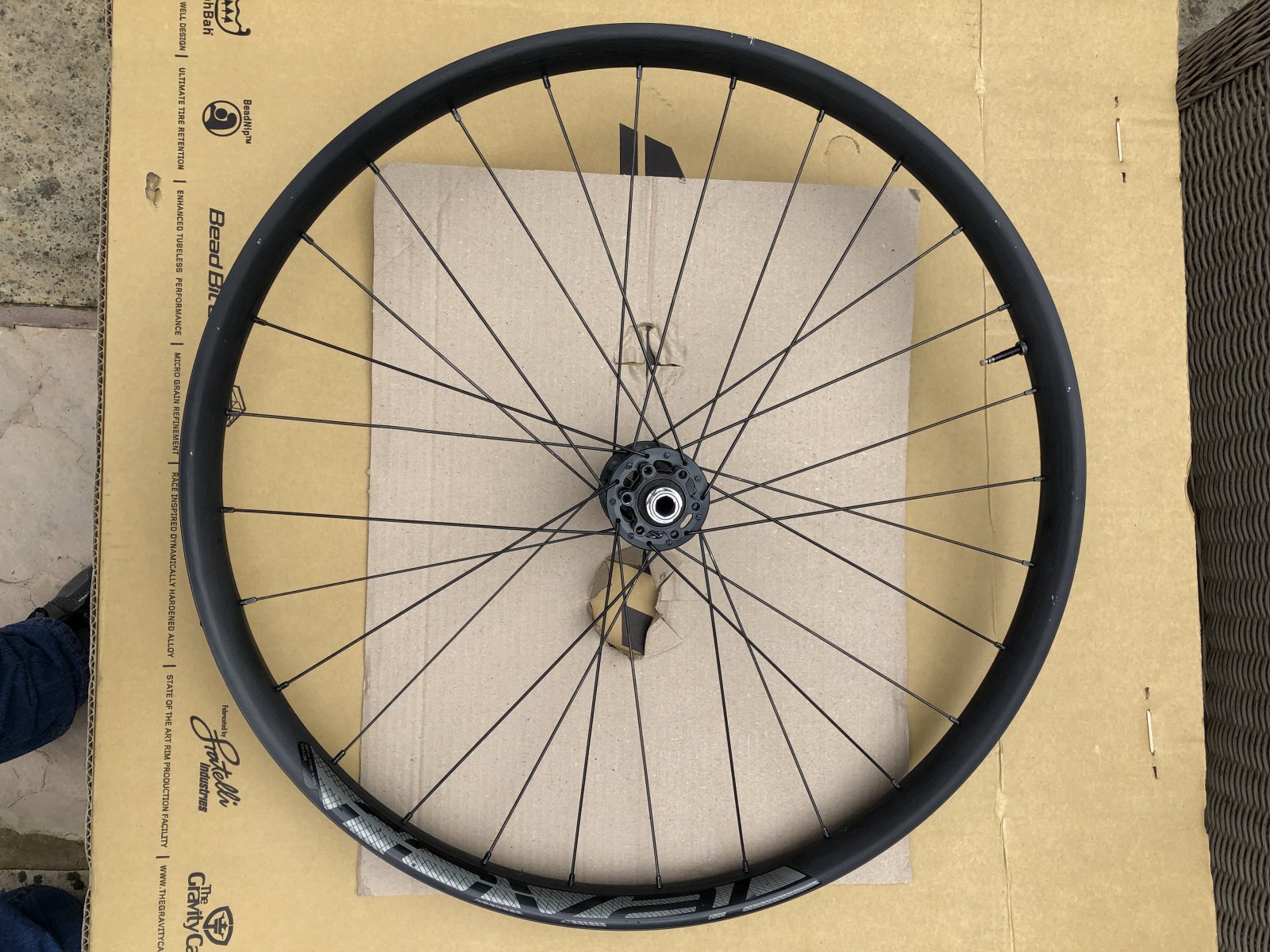 specialized roval traverse carbon 148 wheelset