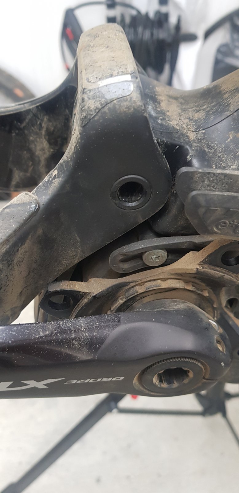 Main pivot removal - EMTB Forums