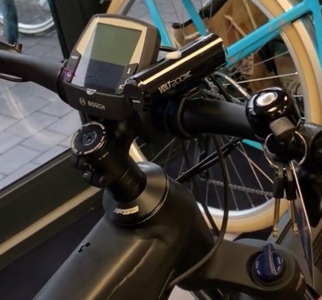 adjusting bike handlebar height