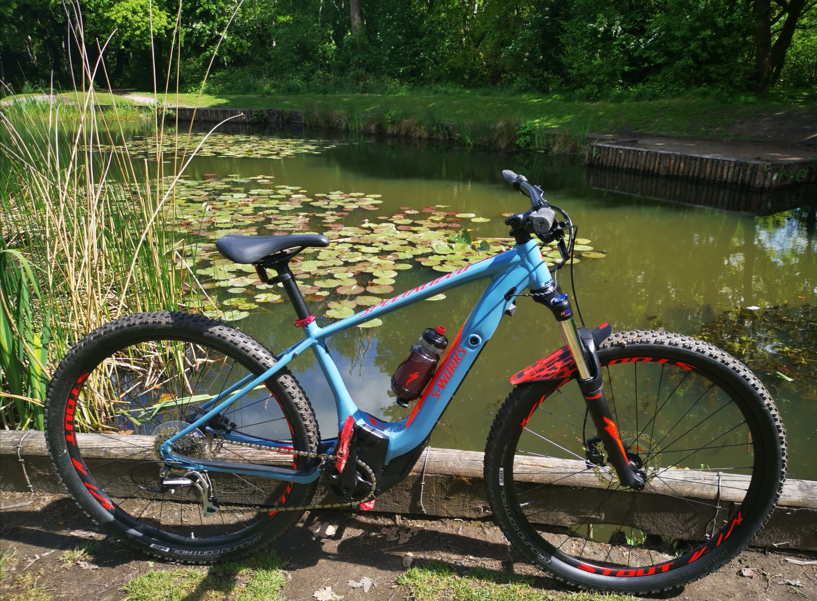 levo turbo hardtail