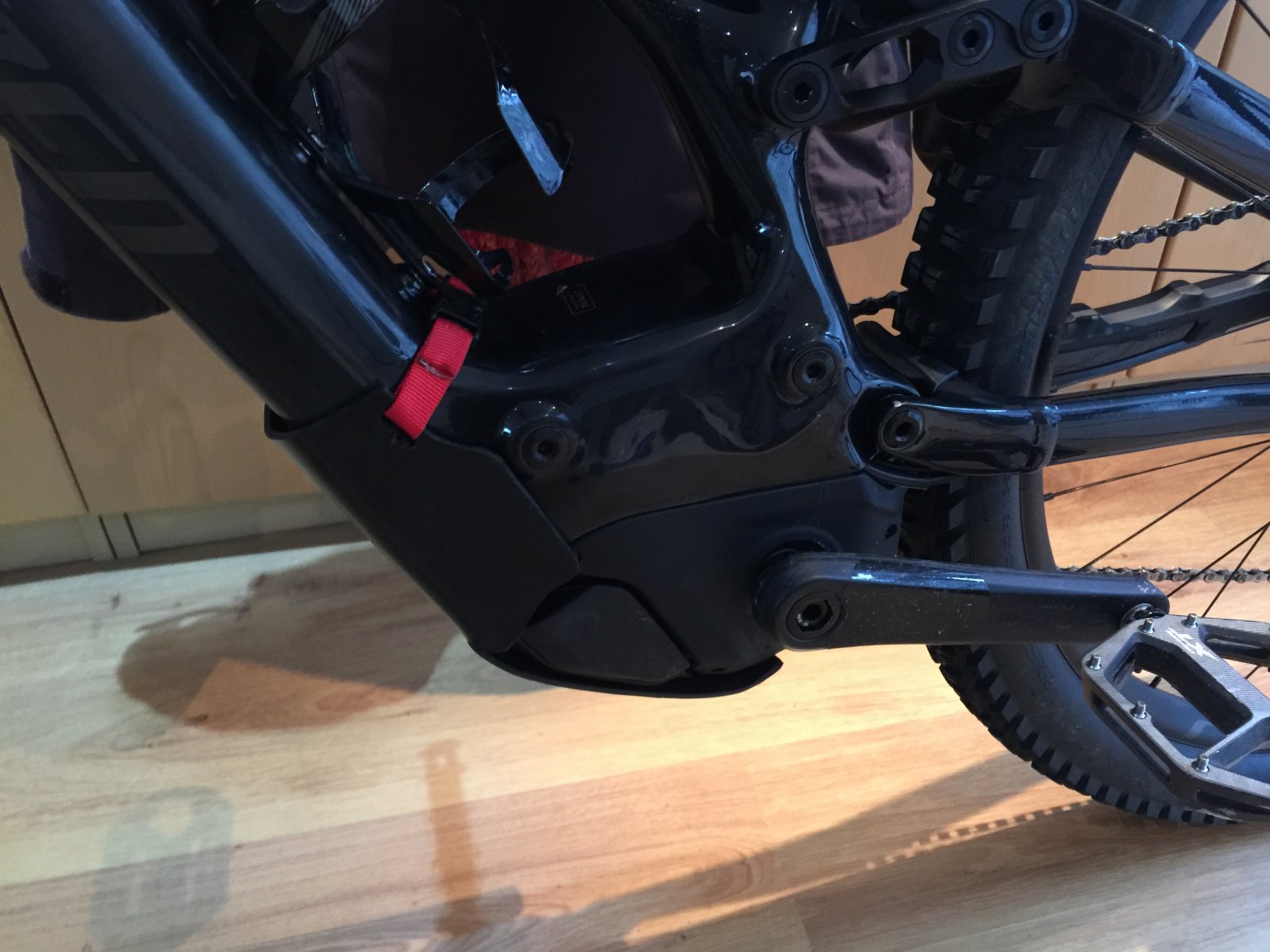 specialized turbo levo bash guard