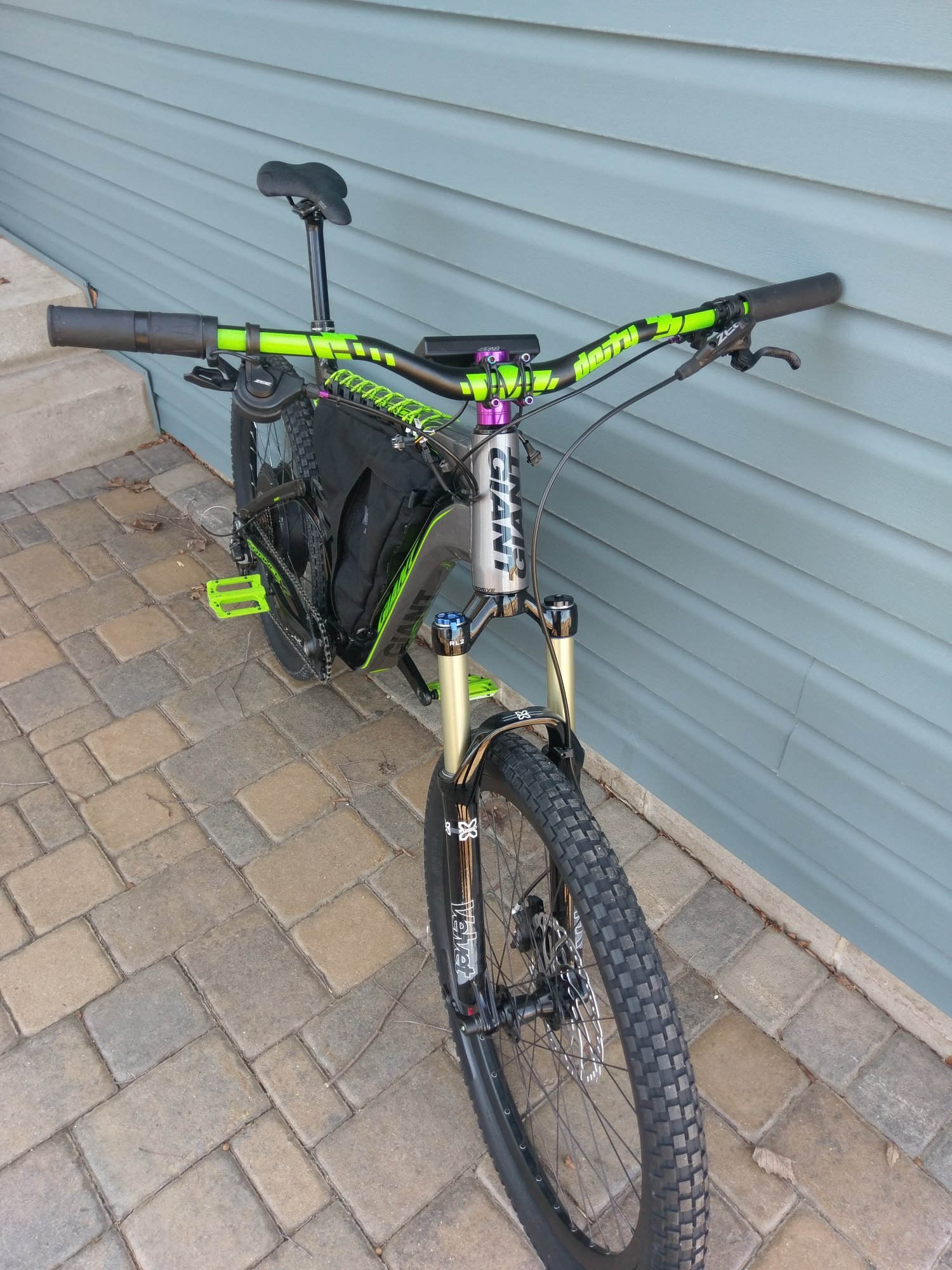 giant trance frame bag