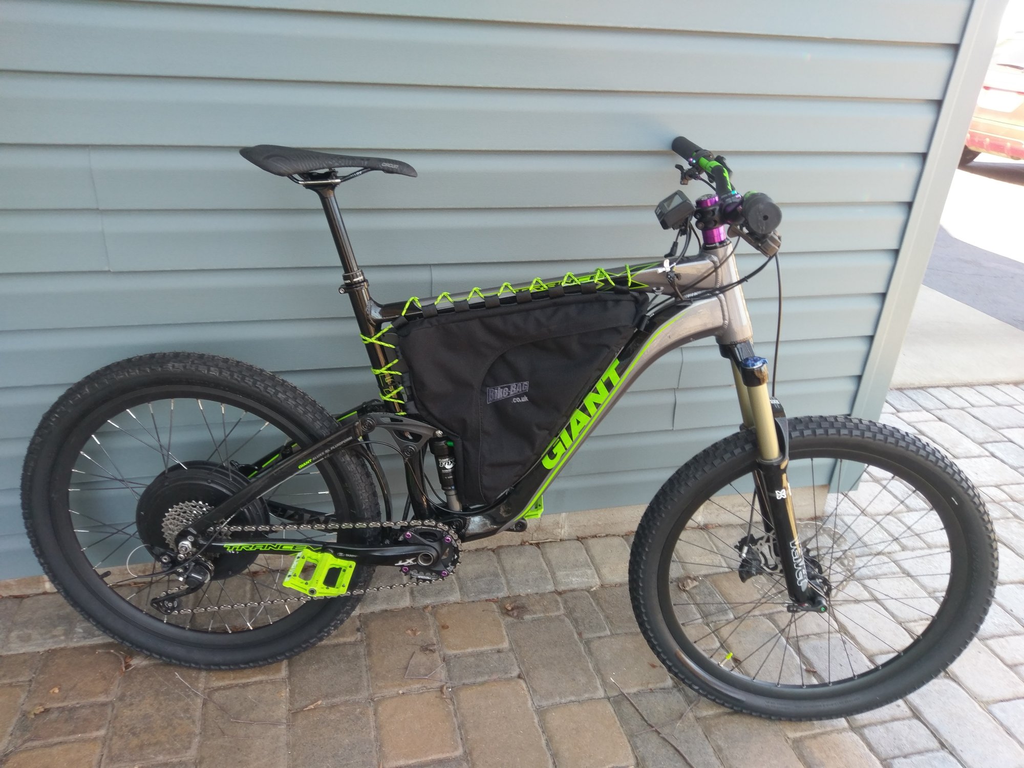 giant trance frame bag