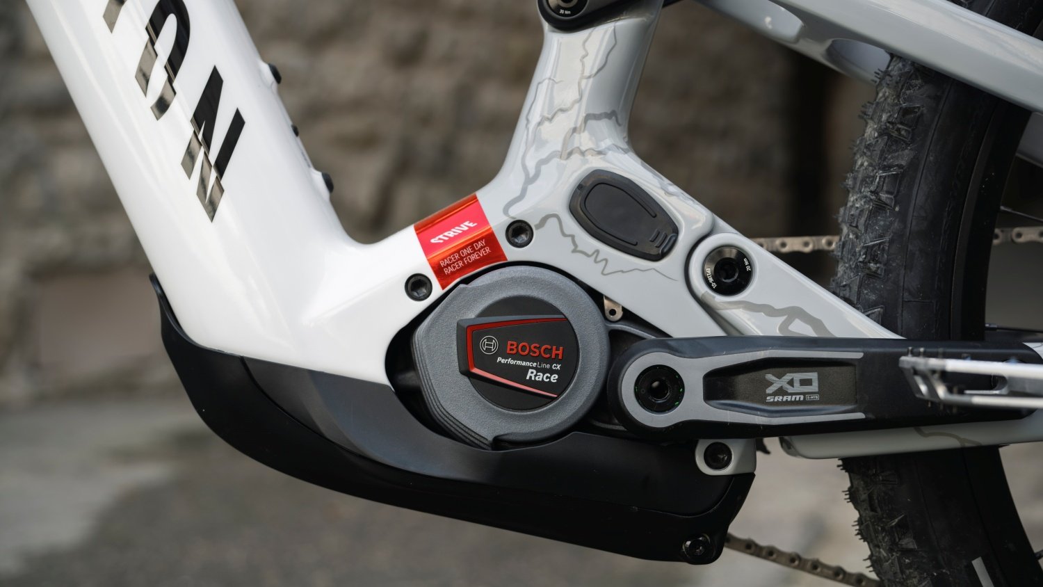 3 new Canyon emtbs are out – and a Strive:ON video